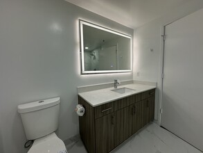 680 NE 64th St in Miami, FL - Building Photo - Building Photo