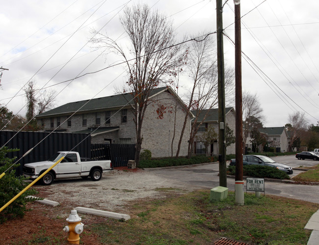 Garden Manor Townhomes in Summerville, SC - Building Photo - Building Photo