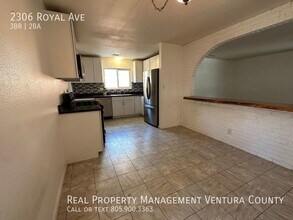 2306 Royal Ave in Simi Valley, CA - Building Photo - Building Photo