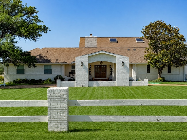 property at 508 W Harry St