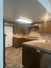 2800 Barrington St in Bakersfield, CA - Building Photo - Building Photo