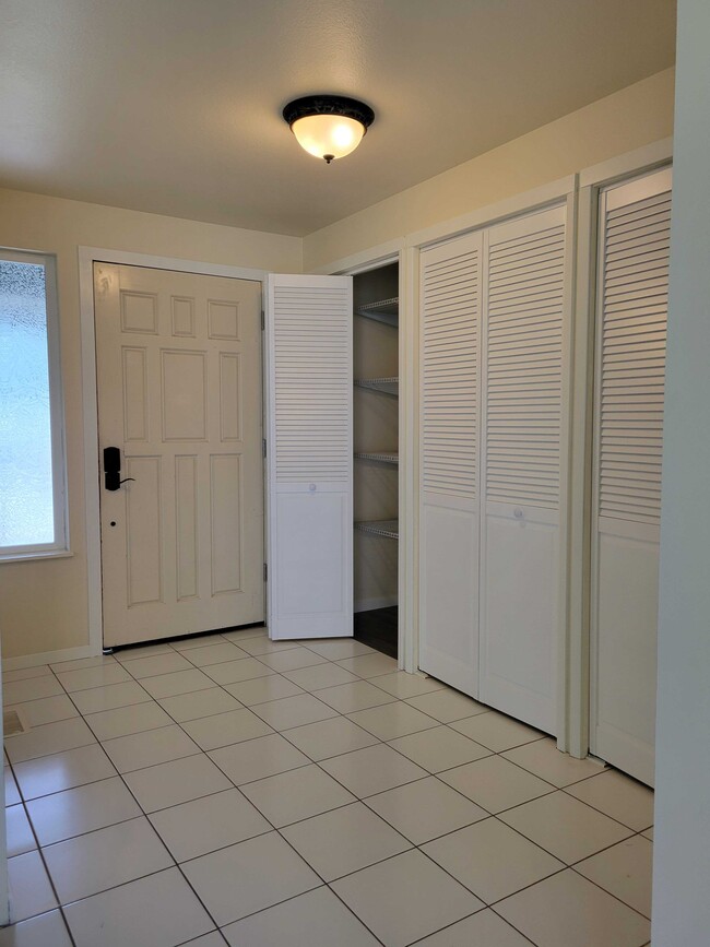 163 Hurricane Ridge Dr in Sequim, WA - Building Photo - Building Photo