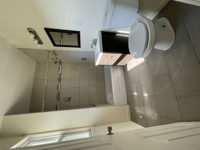 27 Armstrong Ave-Unit -2 in Jersey City, NJ - Building Photo - Building Photo