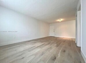 444 SW 4th St in Miami, FL - Building Photo - Building Photo