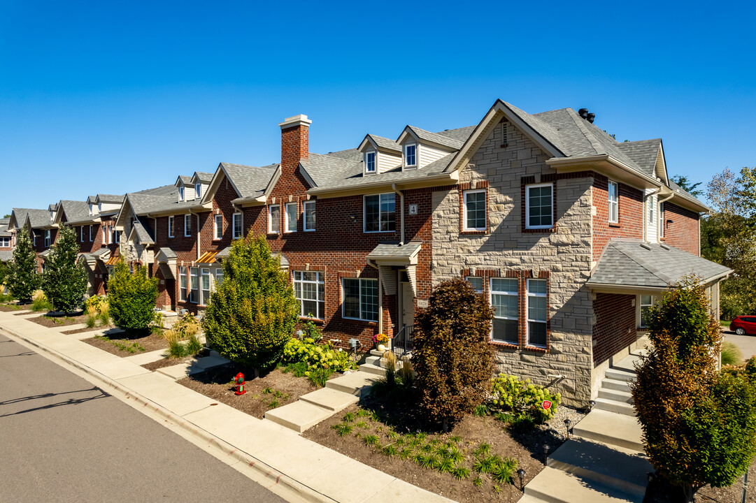 Townhomes of Caswell in Troy, MI - Foto de edificio