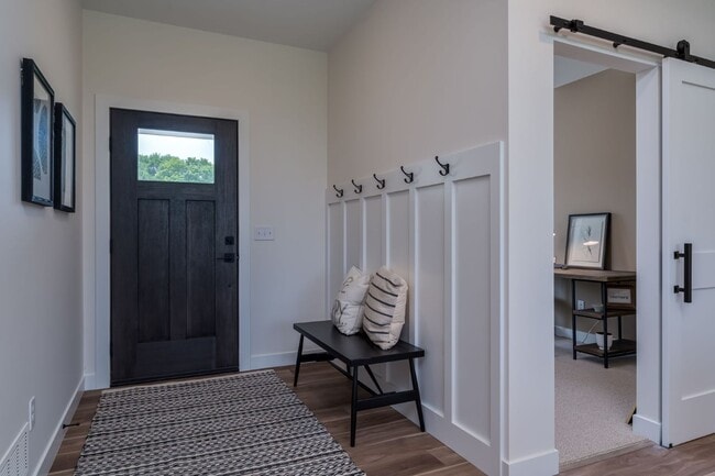 2132 Deerwood Dr in North Mankato, MN - Building Photo - Building Photo