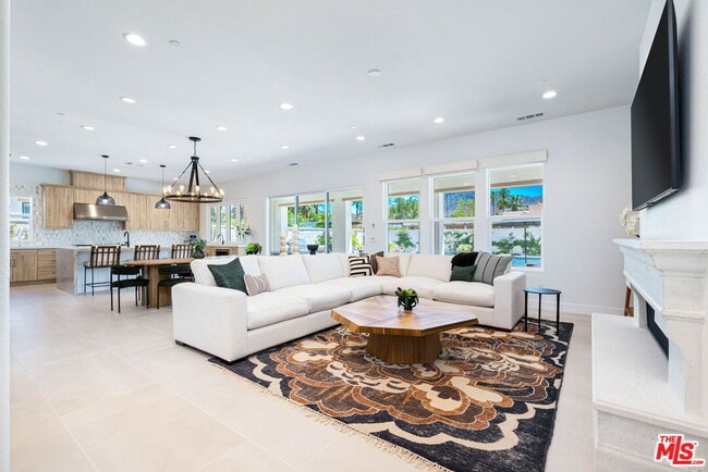 property at 75403 Mansfield Dr