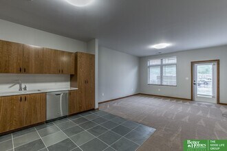 1330 S 70th St in Omaha, NE - Building Photo - Building Photo