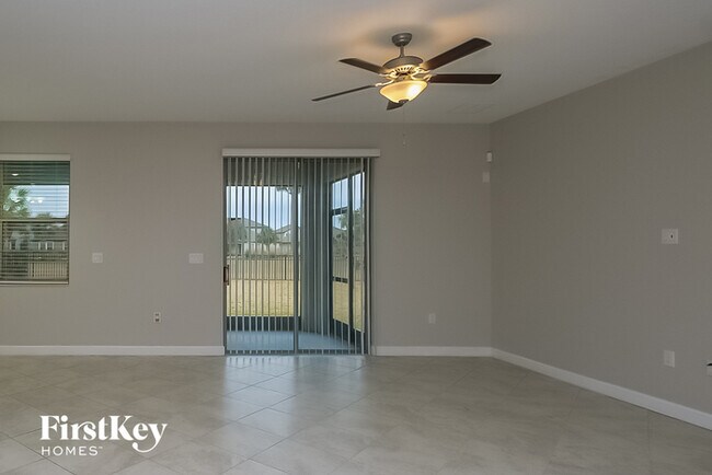 9716 Ivory Dr in Riverview, FL - Foto de edificio - Building Photo