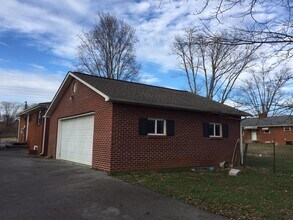 4047 Martha's Vineyard in Morristown, TN - Building Photo - Building Photo