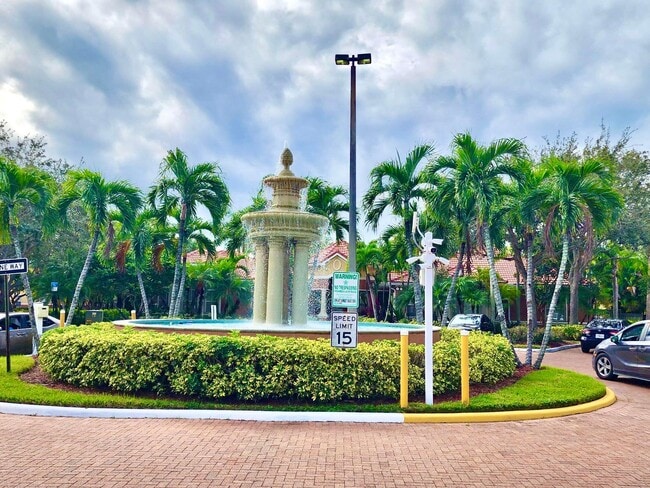 10276 Fox Trail Rd S in Royal Palm Beach, FL - Building Photo - Building Photo