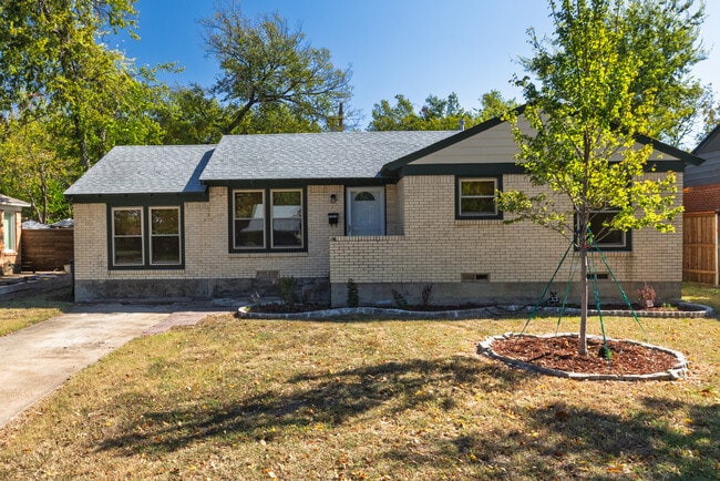 property at 10814 Stallcup Dr