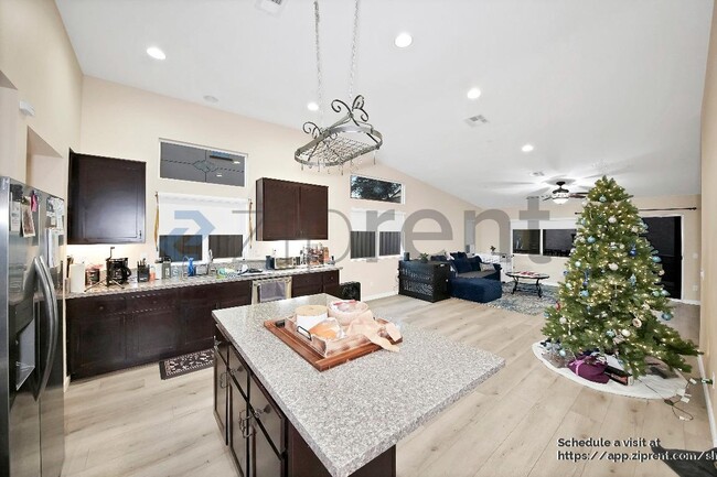 34142 Dianthus Ln in Lake Elsinore, CA - Building Photo - Building Photo