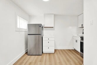 19859 Nicke St in Clinton Township, MI - Building Photo - Building Photo