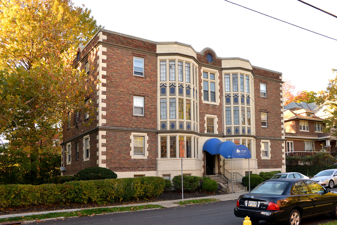 331 Bryant Ave in Cincinnati, OH - Foto de edificio