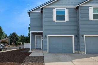 4846-4850 Heathwood St NE in Salem, OR - Building Photo - Building Photo