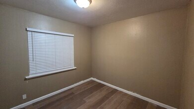 2635 38th Ave in Oakland, CA - Building Photo - Building Photo