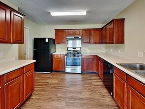 13993 Meadow Lake Dr in Fishers, IN - Building Photo - Building Photo