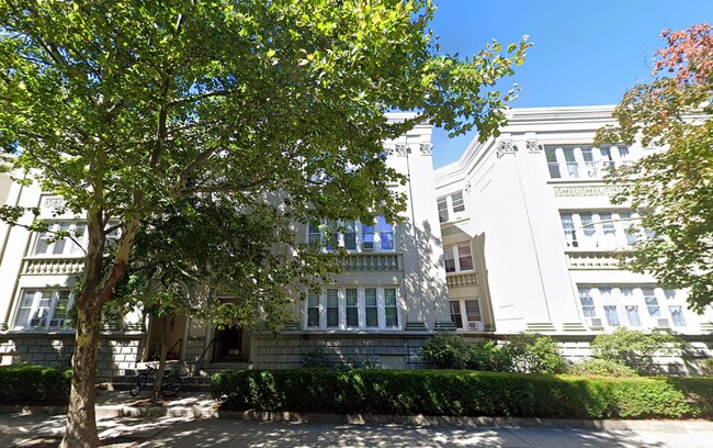 324 Saint Paul St, Unit 2