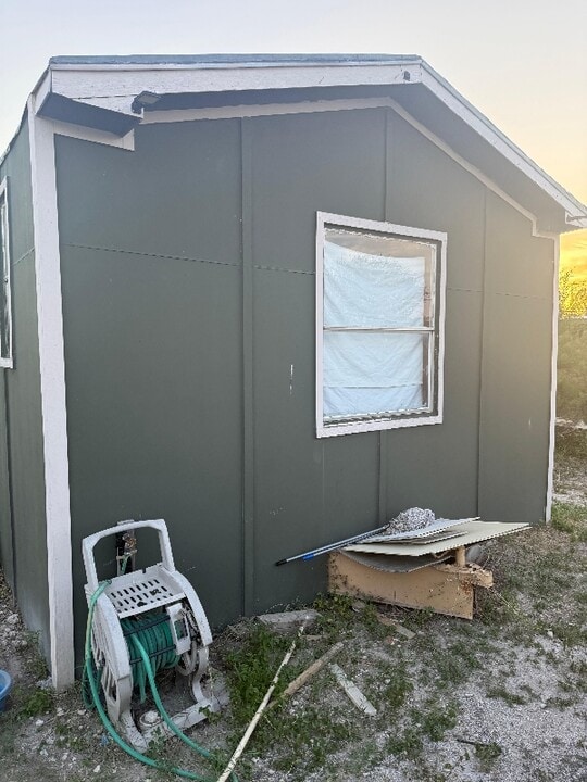 215 Cora Ave in Del Rio, TX - Building Photo