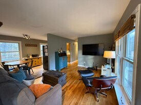 1652 Stonewood Dr SE in Lowell, MI - Building Photo