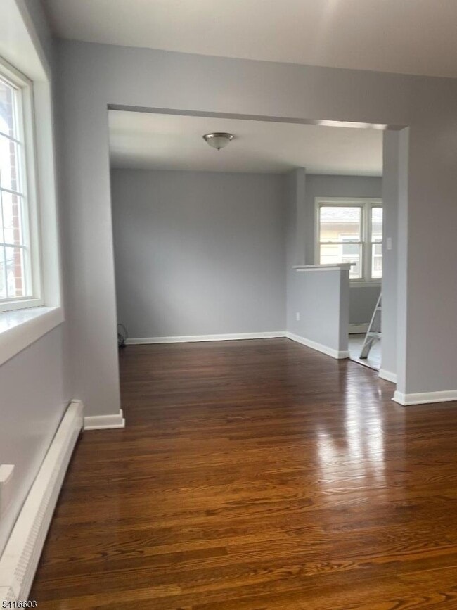 409 Gable Ln in Linden, NJ - Building Photo - Building Photo