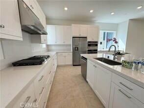 283 Lynx in Irvine, CA - Building Photo - Building Photo