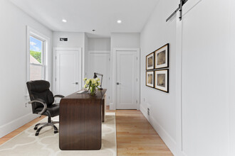 27 Edison Grn, Unit 1 in Boston, MA - Building Photo - Building Photo