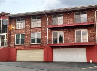 10352 Forest Brook Ln in St. Louis, MO - Foto de edificio - Building Photo