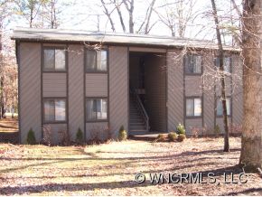 304 Genesis Cir in Black Mountain, NC - Building Photo