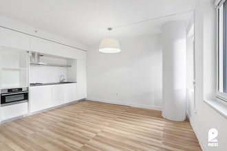70 W 45th St-Unit -28D in New York, NY - Building Photo - Building Photo