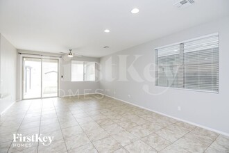 1732 W Desert Spring Way in San Tan Valley, AZ - Building Photo - Building Photo