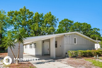 7428 Centauri Rd in Jacksonville, FL - Foto de edificio - Building Photo