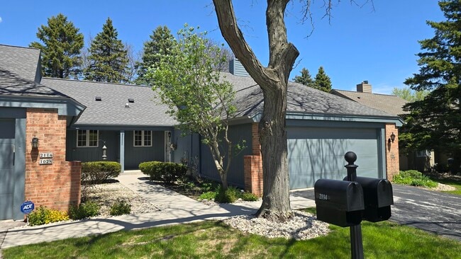 property at 2112 Quincy Ct
