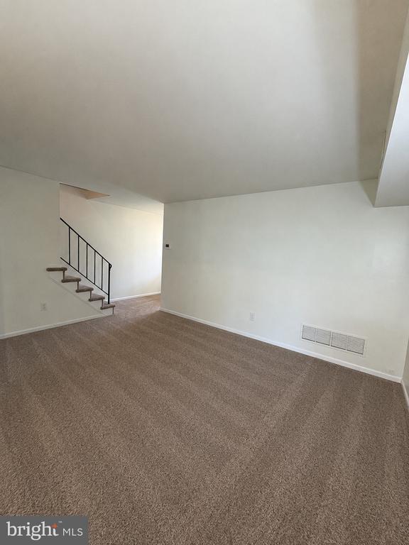 property at 70 Orchard Ct