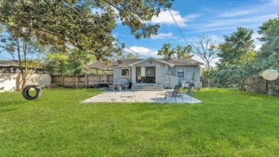 1026 E Palmetto St in Lakeland, FL - Building Photo - Building Photo