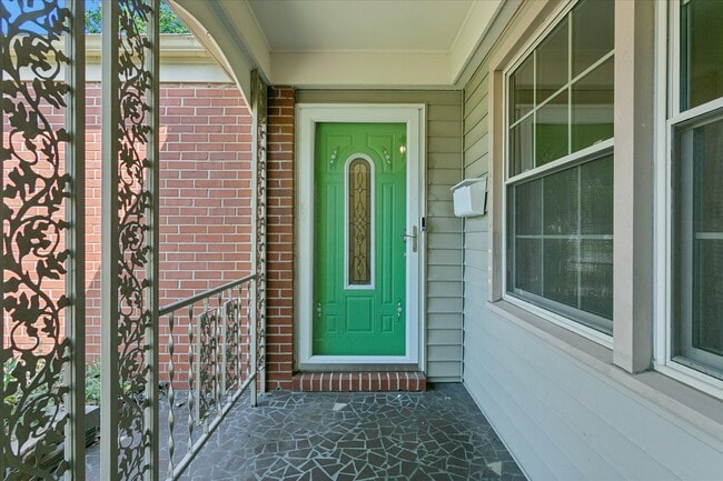 700 Pelham Dr in Newport News, VA - Building Photo - Building Photo