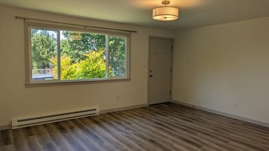 3703 Kauffman Ave in Vancouver, WA - Building Photo - Building Photo