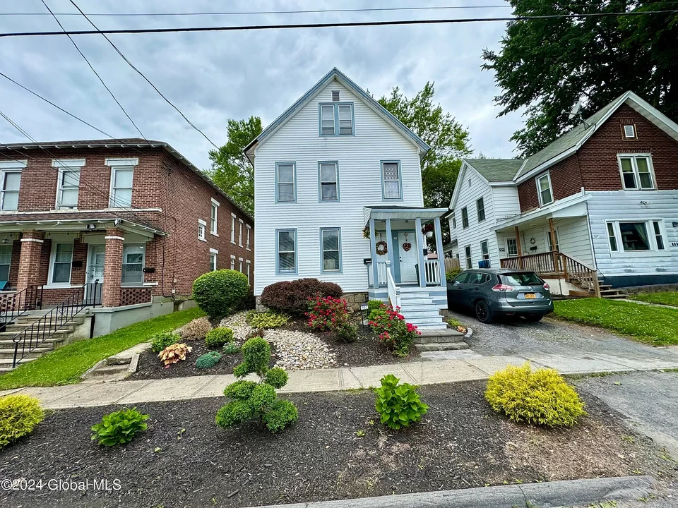 107 Dove St, Unit 1 - Downstairs in Johnstown, NY - Building Photo