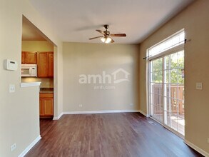 1350 W Crane View Ct in Round Lake, IL - Foto de edificio - Building Photo