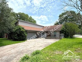 6620 Forest Trail Cir in Beaumont, TX - Building Photo