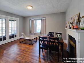 229 Chestnut Hill Ave, Unit 1 in Boston, MA - Foto de edificio - Building Photo