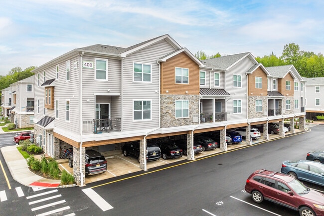 Boulders at Beekman in Monmouth Junction, NJ - Foto de edificio - Building Photo