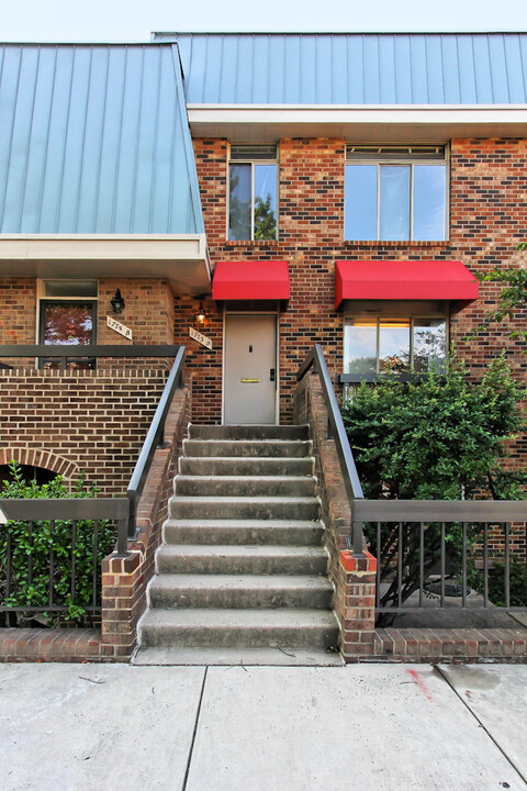 1773-B S Hayes St in Arlington, VA - Building Photo