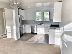 942 20th St, Unit Upper in Santa Monica, CA - Building Photo - Building Photo