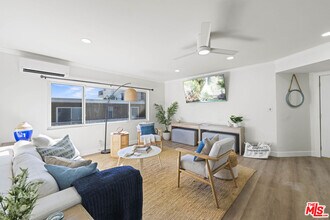 3906 Pacific Ave in Los Angeles, CA - Building Photo - Building Photo