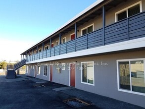 lasalle in Seaside, CA - Foto de edificio - Building Photo