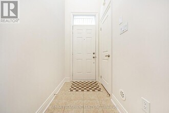 2419 Baronwood Dr in Oakville, ON - Building Photo - Building Photo