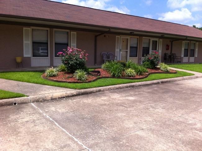 Casa Retirement Community - 62+ Senior in Casa, AR - Foto de edificio - Building Photo