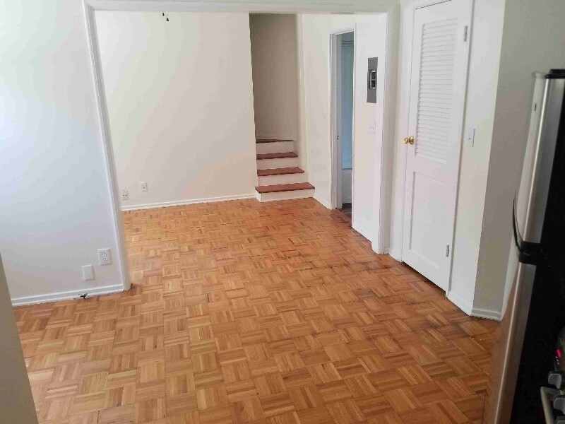 212 S Moreno Dr in Beverly Hills, CA - Building Photo